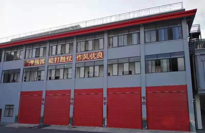 昭通消防车库门.jpg