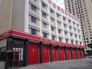消防车库门