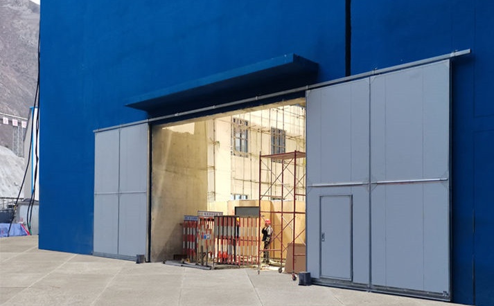 电动厂房门.jpg 电动厂房门.jpg