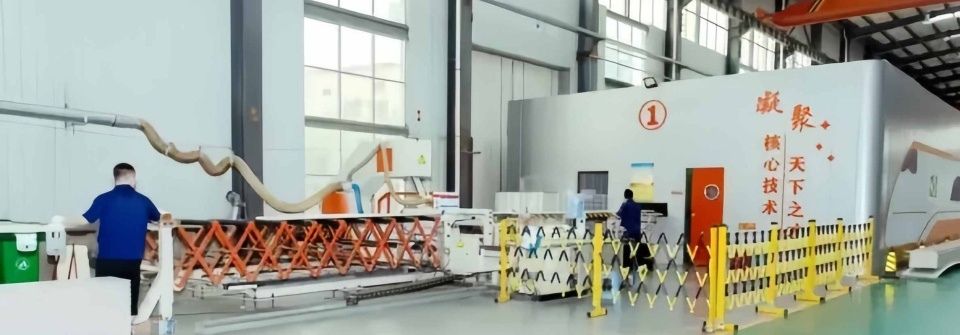 铼孚特生产线.jpg 铼孚特生产线.jpg